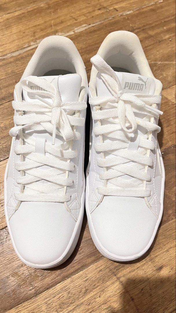 Puma Foam+ Sneakers (Category: Sneakers) located in Caloocan City. Submitted by memelpogi21 (Listing ID 1464608434, Image 1). Description: - White Puma sneakers - Size: 6.5 US / 38.5 EUR - Foam+ cushioning for enhanced comfort - Made in China - Ideal for everyday wear.