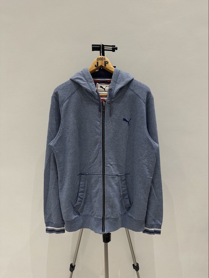 PUMA Hoodie Jacket (Category: Coats, Jackets and Outerwear) located in Baliuag. Submitted by thrift.king.ph (Listing ID 1464739268, Image 1). Description: PUMA Jacket Excellent condition W 23 L 28.