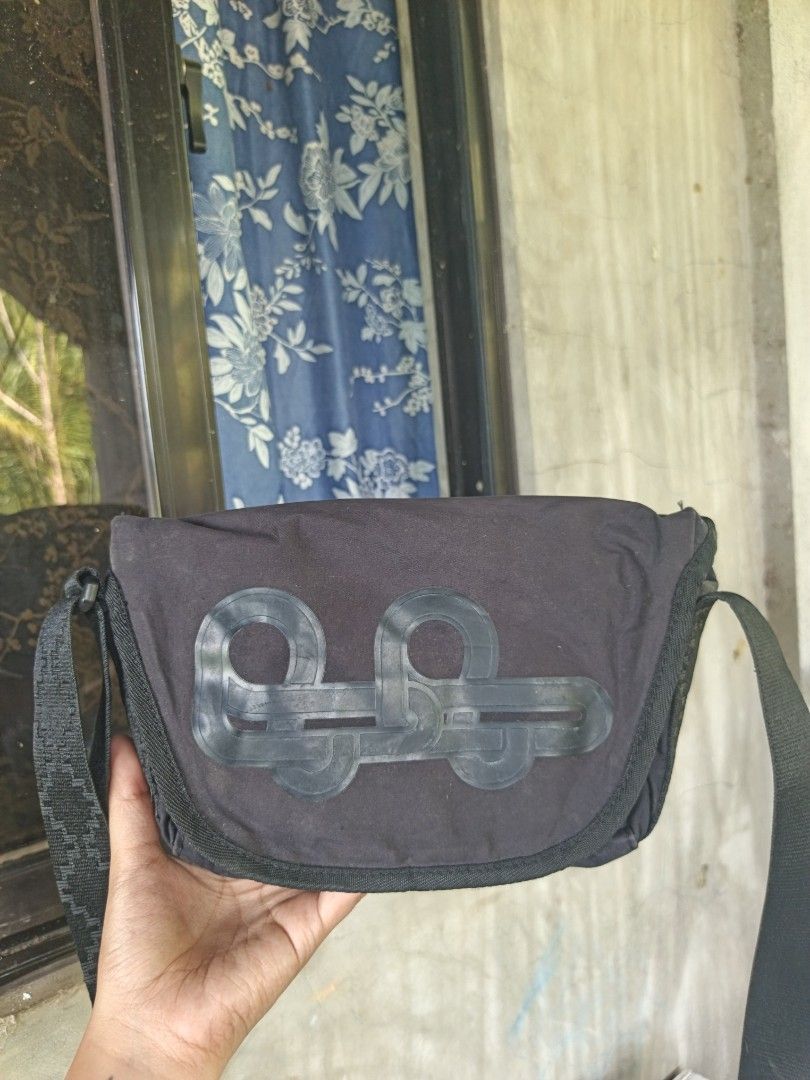 Puma sling bag for men (Category: Sling Bags) located in Manila. Submitted by ukay-ukaybylyn (Listing ID 1464645060, Image 1). Description: goods pa need laba maalikabok small size kasya phone hindi sya black in actual.