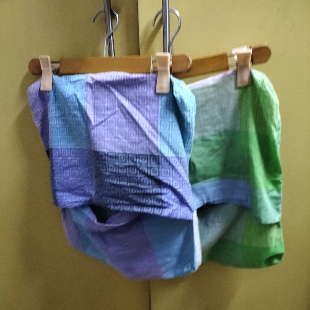 Punda (Category: Bedding & Towels) located in Paranaque City. Submitted by decluttering-all (Listing ID 1464698435, Image 3). Description: - free punda - 2 PCs - used by pets, have scratches and tear from use decluttering pick up beside Toyota bicutan paranaque .