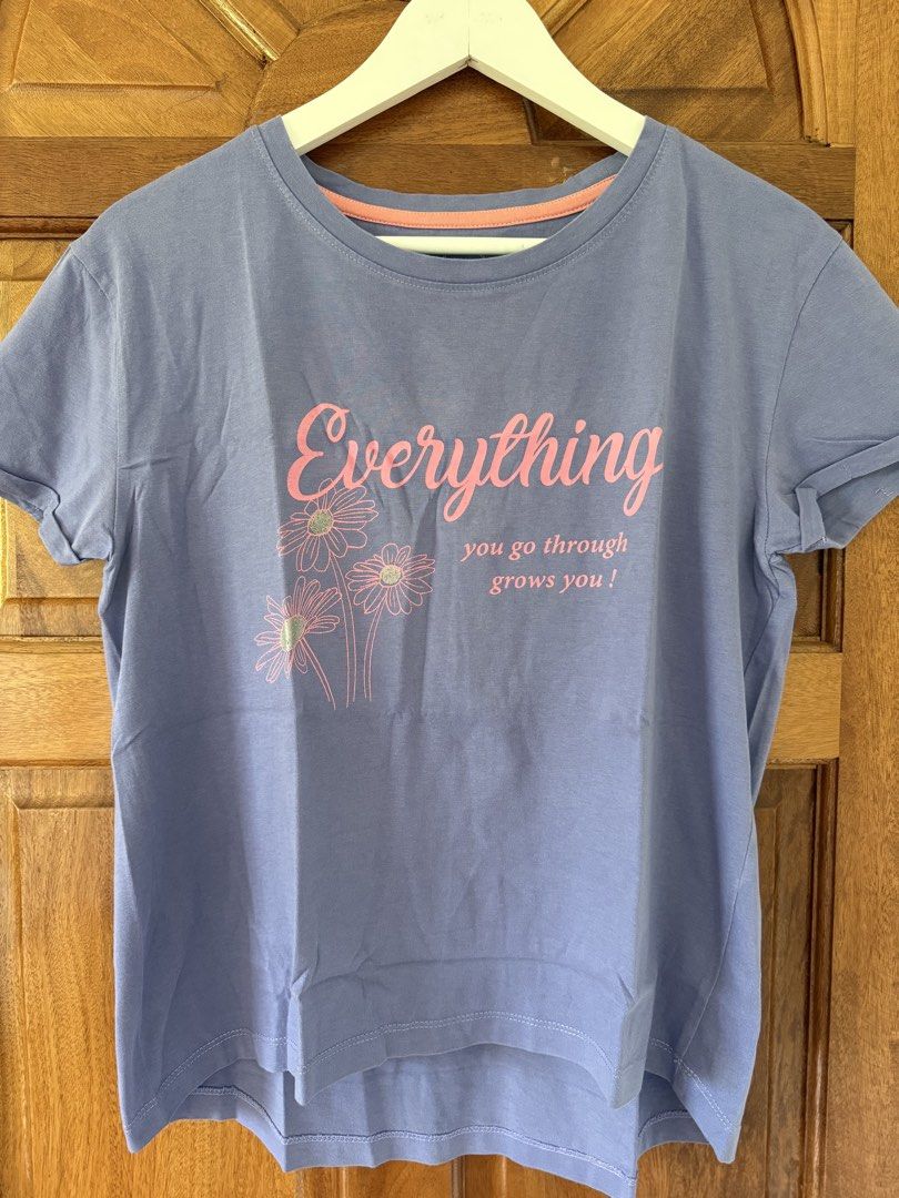 Purple Graphie Tee Shirt (Category: Shirts) located in Naga. Submitted by sbcookieee (Listing ID 1464705912, Image 1). Description: .