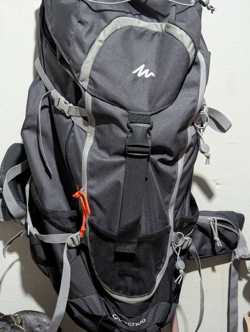 Quechua Forclaz 90L Travel Backpack (Category: Backpacks) located in Manila. Submitted by yonggagotthasauce (Listing ID 1464627888, Image 1). Description: - Brand: Quechua by Decathlon - Model: Forclaz 90L - Color: Dark Grey - Capacity: 90 Liters (plenty of space for adventures) - Features: Multiple pockets and straps for gear organization - Ideal for: Hiking, long trips, and travel SELLING IT FOR 5000 MANILA AREA BAGONG BAGO PA YAN .