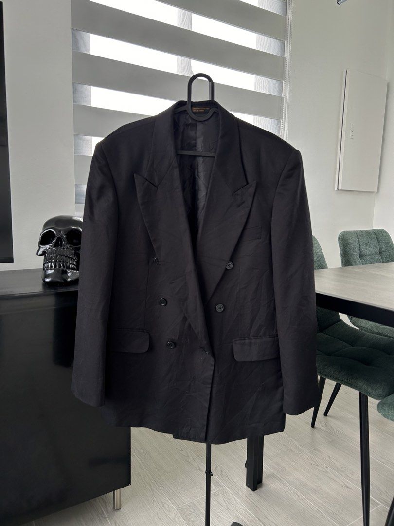 Raffinati Classic Black Double-Breasted Blazer (M) (Category: Coats, Jackets and Outerwear) located in Dasmarinas. Submitted by sfclosetcleanup (Listing ID 1464619486, Image 1). Description: 17 x 28.