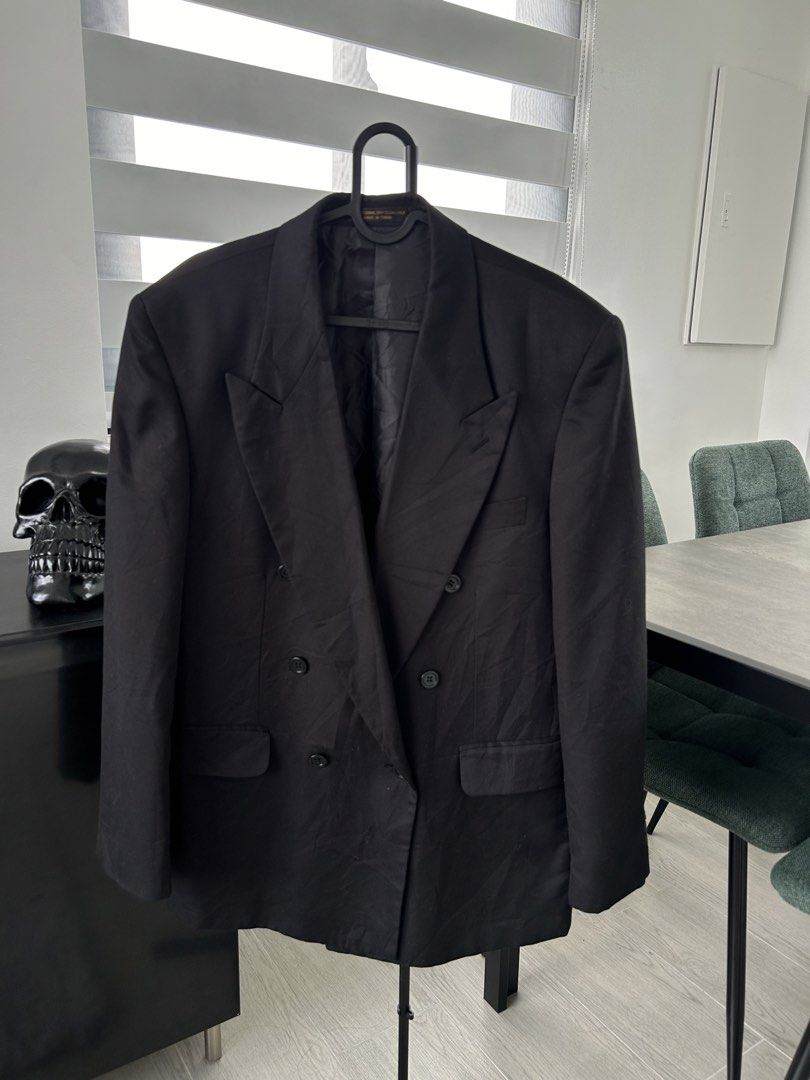 Raffinati Classic Black Double-Breasted Blazer (M) (Category: Coats, Jackets and Outerwear) located in Dasmarinas. Submitted by sfclosetcleanup (Listing ID 1464619486, Image 2). Description: 17 x 28.