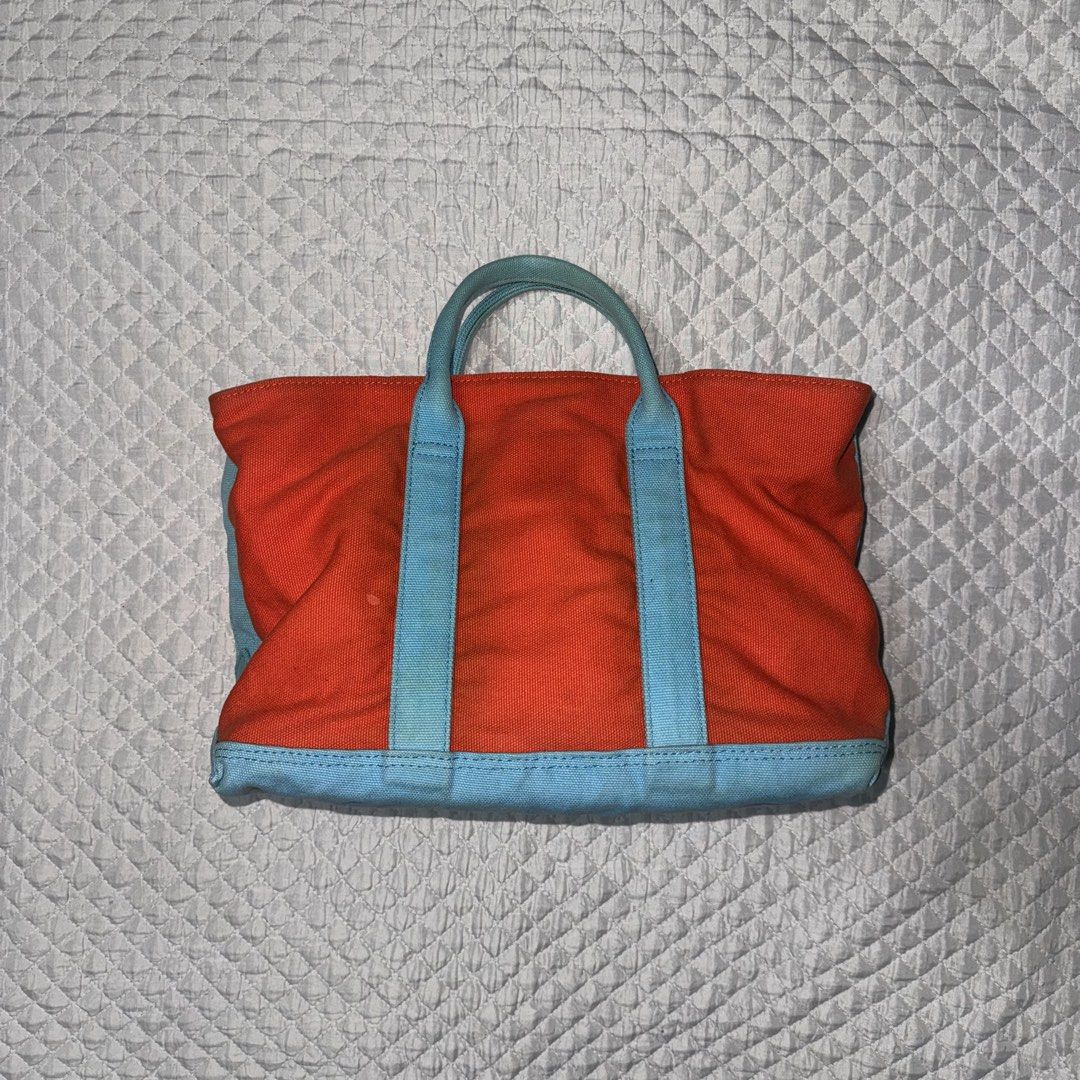 Ralph Lauren Tote Bag (Category: Tote Bags) located in Baguio. Submitted by vincepila (Listing ID 1464591571, Image 2). Description: Ralph Lauren Tote Bag PRICE: ₱2,000 MOP: Cash, Gcash, BPI MOD: dropping/meetup/shipping LOCATION: Baguio City PM me for more details. .