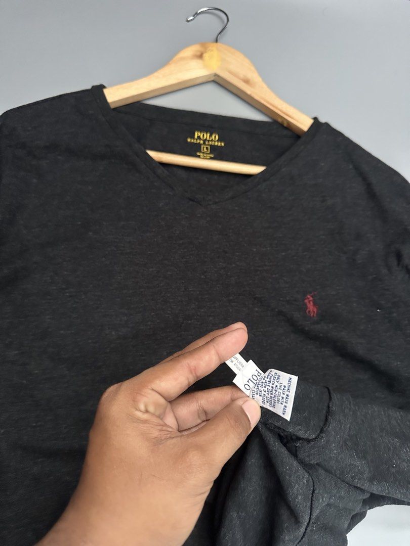 Ralph Lauren Vneck Longsleeved (Category: Activewear) located in Manila. Submitted by thriftavenueph (Listing ID 1464604480, Image 3). Description: Fs: Ralph Lauren Vneck Longsleeved Size: 24x28, XL Condition: excellent, no issue, as new Price: 950.