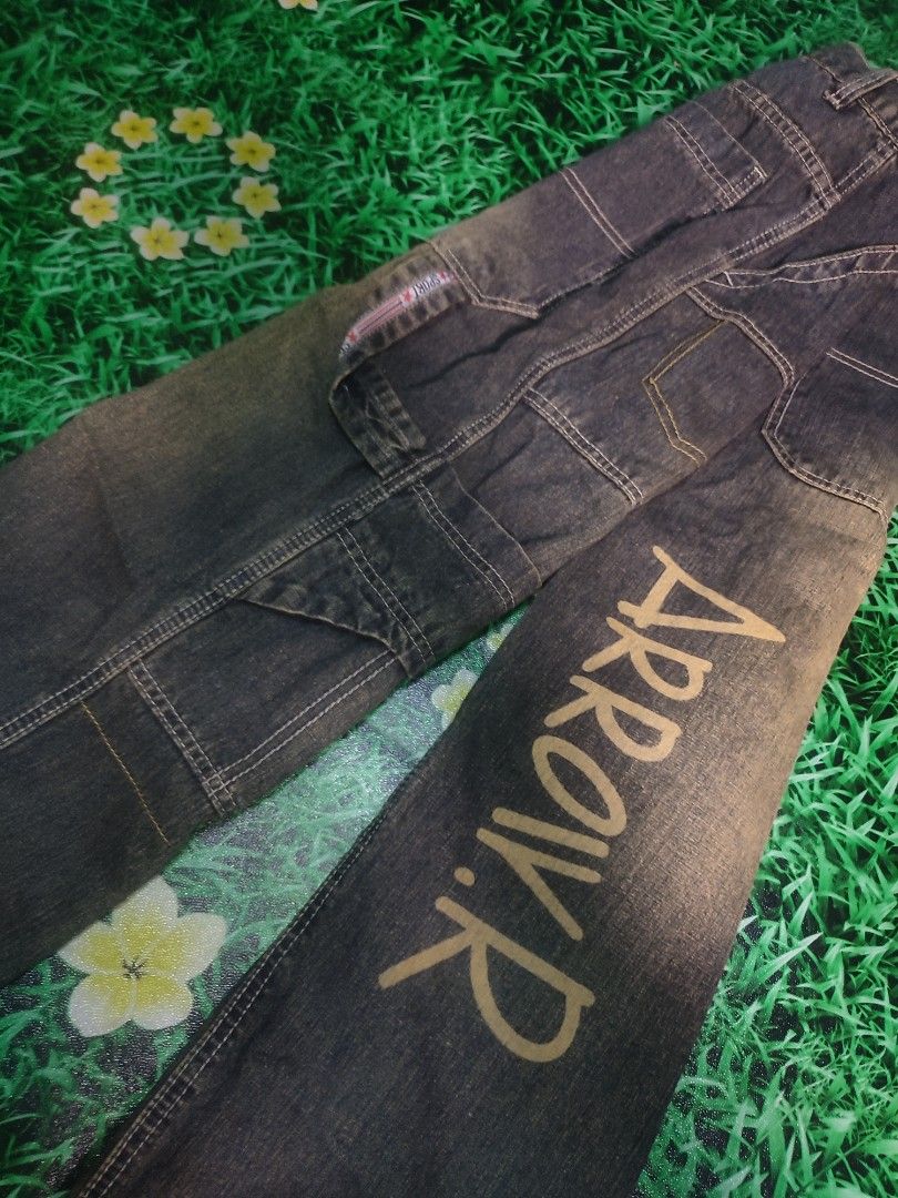 Random Happy Hope baggy pants (Category: Jeans) located in Cagayan de Oro. Submitted by jaypeedeistilo (Listing ID 1464585920, Image 3). Description: Happy hope🔥 Waist: 34-35✅ Length: 41✅ Thigh: 13.5✅ Hem: 10.5✅.