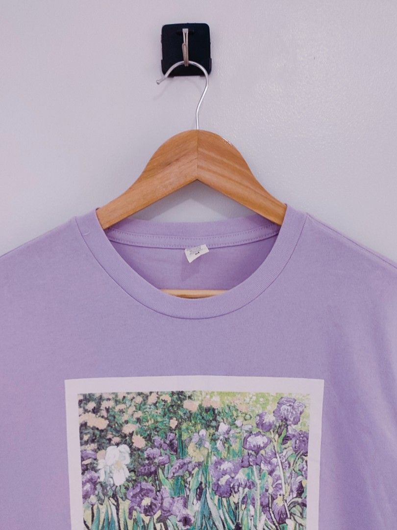 Random Vincent Van Gogh Art Tee (Category: Tshirts & Polo Shirts ) located in Ibajay. Submitted by trendholicrepublique (Listing ID 1464662312, Image 3). Description: Random Vincent Van Gogh Art Tee 399 PHP Color Rate 9.8/10 Medium On Tag (19 x 28) Very Good to Excellent Condition (need wash).
