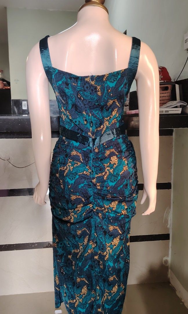 Rare ruched dress (Category: Dresses) located in Angeles City. Submitted by milovewardrobe (Listing ID 1464638961, Image 3). Description: 34-36 bust Upto 30 waist 42-43 length Garterize ruched.