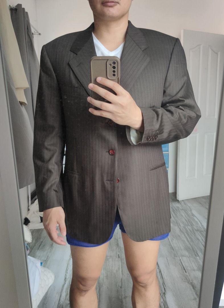 Ravazzolo for Barcelino Blazer - Large (Category: Coats, Jackets and Outerwear) located in Caloocan City. Submitted by jericoespi (Listing ID 1464593287, Image 3). Description: Size in inches: 23 width 32 length No issues or alterations Loc: Dasma Cavite MOP: Gcash.