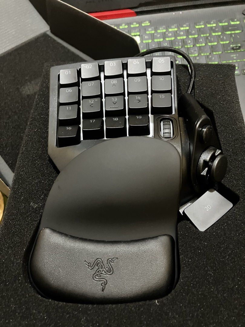 Razer Tartarus V2 Gaming Keyboard (Category: Computer Keyboard) located in Caloocan City. Submitted by mistermart02296 (Listing ID 1464704266, Image 3). Description: Razer Tartarus V2 Gaming (Excellent Condition) Used once (tested on playing Palworld) RFS - not being used.