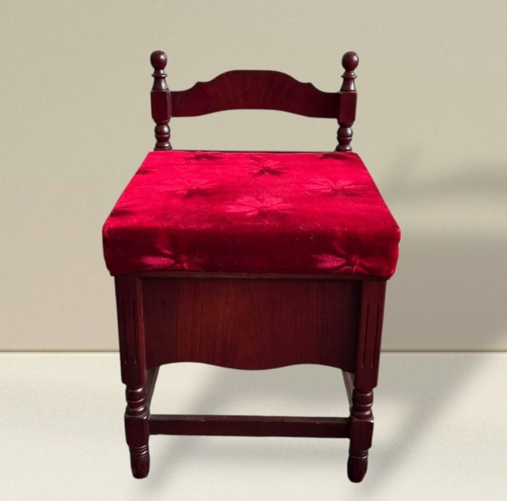 Red Velvet Storage Stool Chair (Category: Chairs) located in Quezon City. Submitted by dannikkishoppe2 (Listing ID 1464676991, Image 1). Description: Red Velvet Storage Stool Chair ‼️₱3500‼️ With hidden storage In good condition Please manage your expectations as there might be minimal flaws. Color may vary due to lighting, it may appear darker or lighter in person. Check photos first before buying. Please refrain from purchasing if you are parti