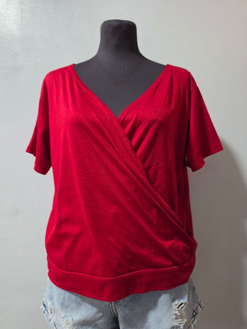 Red Wrap V-Neck Top large (Category: Blouses) located in Paranaque City. Submitted by franinnashop (Listing ID 1464634621, Image 1). Description: - Red wrap top - V-neckline - Long sleeves - Fabric has a slight sheen - Stretchy material - Perfect for dressing up or down - Pairs well with jeans or skirts declutter large to xl paranaque city.