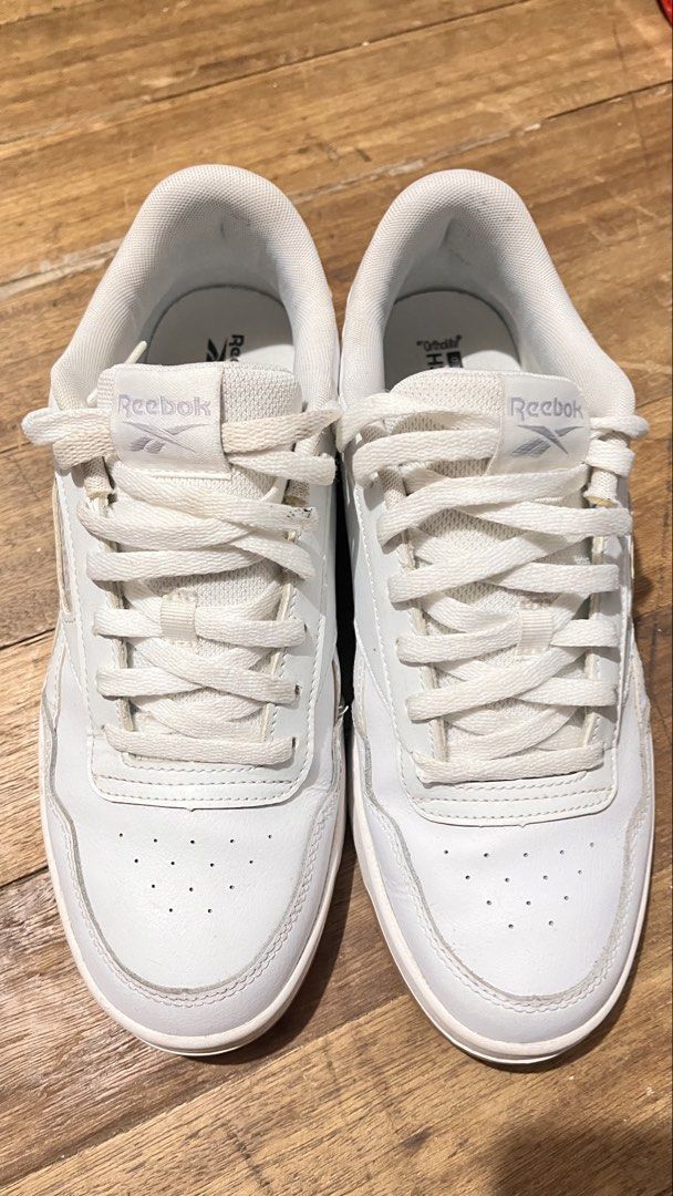 Reebok Memory Tech Comfort Footbed White Sneakers (Category: Sneakers) located in Caloocan City. Submitted by memelpogi21 (Listing ID 1464607840, Image 1). Description: - Classic white Reebok low-top sneakers - Features Memory Tech Comfort Footbed for all-day comfort - Light gum-colored soles - Clean and simple design, ideal for everyday wear - White laces.
