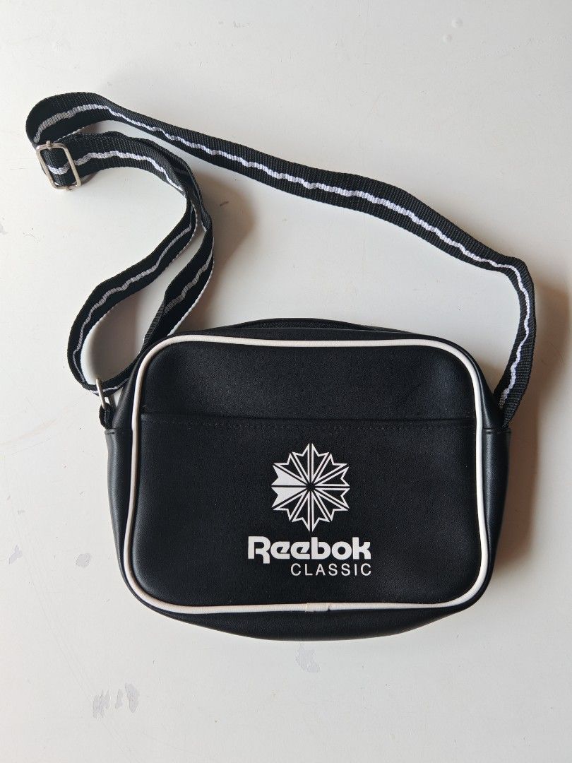 Reebok Sling Bag (Category: Sling Bags) located in Cavite. Submitted by zekesfinds (Listing ID 1464610469, Image 1). Description: .