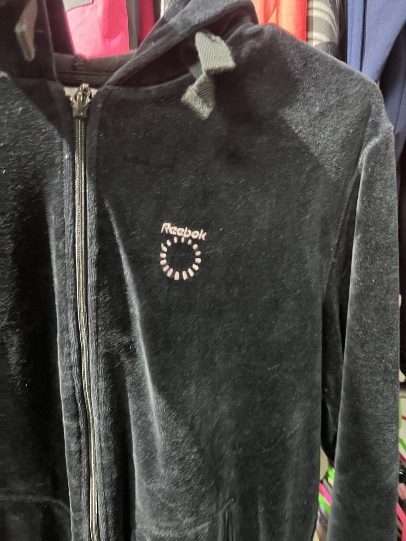 Reebok velour type jacket (Category: Coats, Jackets and Outerwear) located in Cagayan de Oro. Submitted by mindmazedude (Listing ID 1464763118, Image 2). Description: REEBOK VELOUR TYPE -GOOD CONDI -authentic -Small size -For hook up -499.