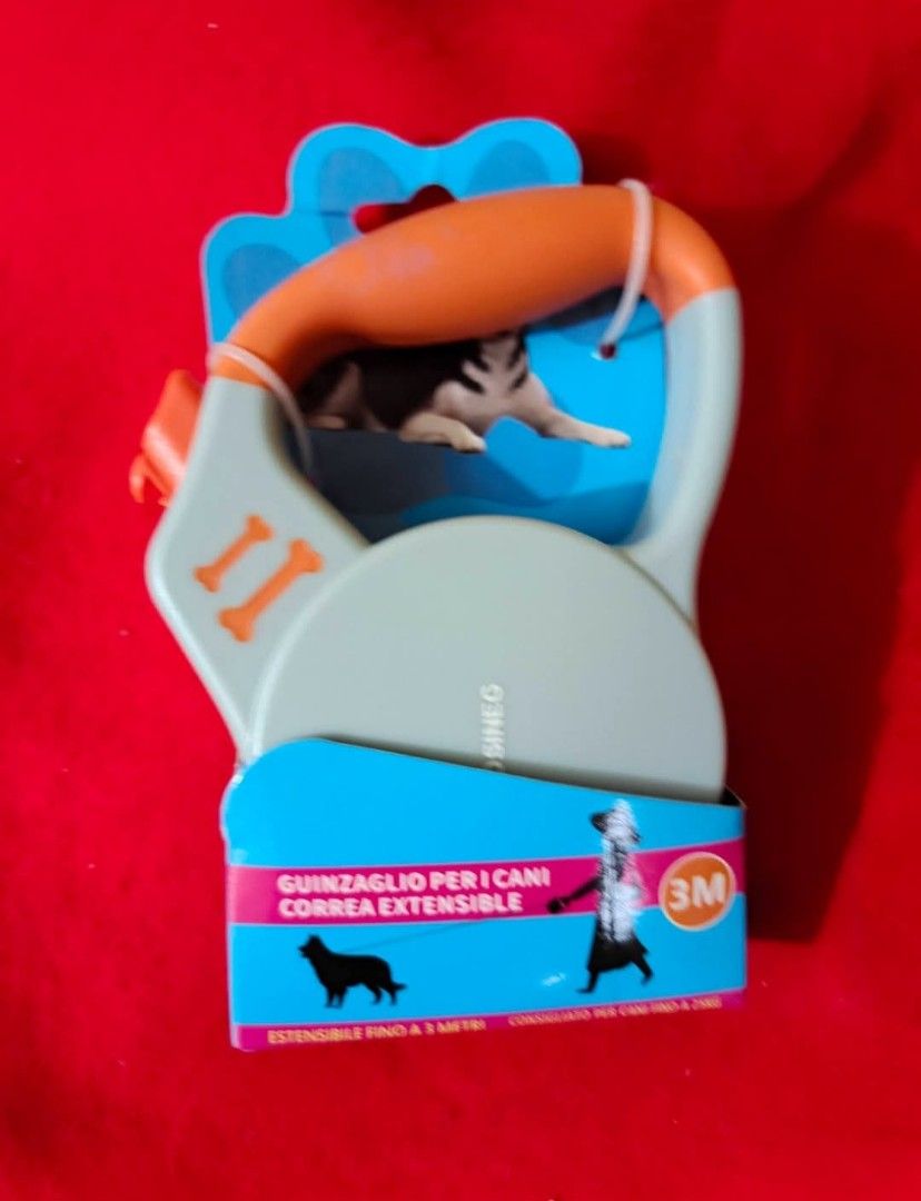 Retractable Dog Leash 3M Small Medium Dogs (Category: Health & Grooming) located in Caloocan City. Submitted by chonadura91470 (Listing ID 1464760729, Image 2). Description: - Brand new, still sealed in original packaging - Extends up to 3 meters for safe roaming - Ideal for small to medium dogs - Stylish light blue body with an orange handle - Equipped with a sturdy metal clip hook and durable nylon strap.