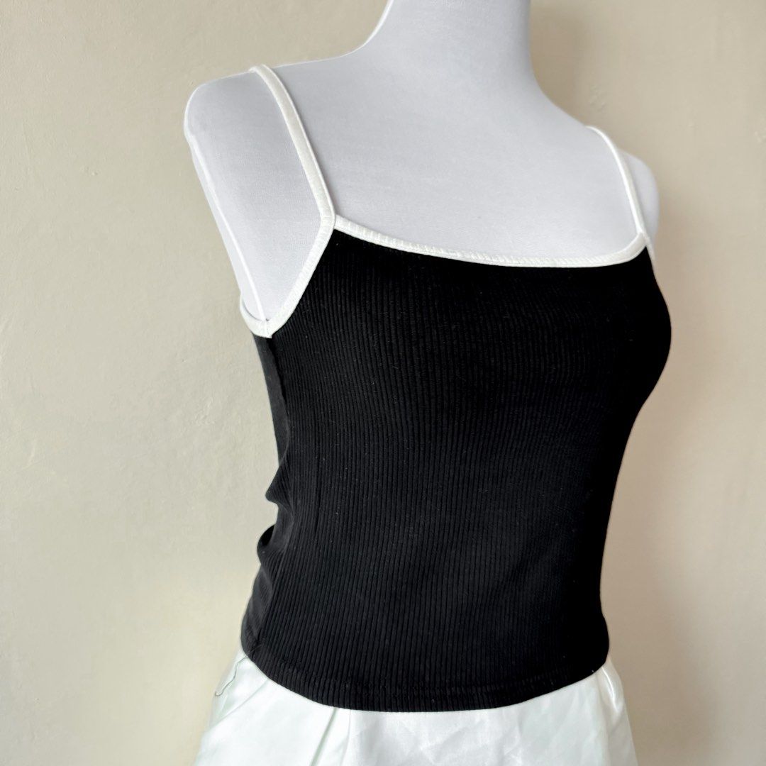 Ribbed Cami Top (Category: Others Tops) located in Antipolo. Submitted by rosywardrobe (Listing ID 1464621749, Image 3). Description: 🎀 MAKE READING A HABIT 🎀 • No order form, no reservation! • Strictly 1 day reservation • Payment first before order processing • No return, No exchange • Don’t make an offer if you’re not 100% sure • No shipping every weekends — PAYMENT CHANNELS — • GCash • Gotyme • Maya • BDO • BPI • Unionbank — DELIVERY METHODS