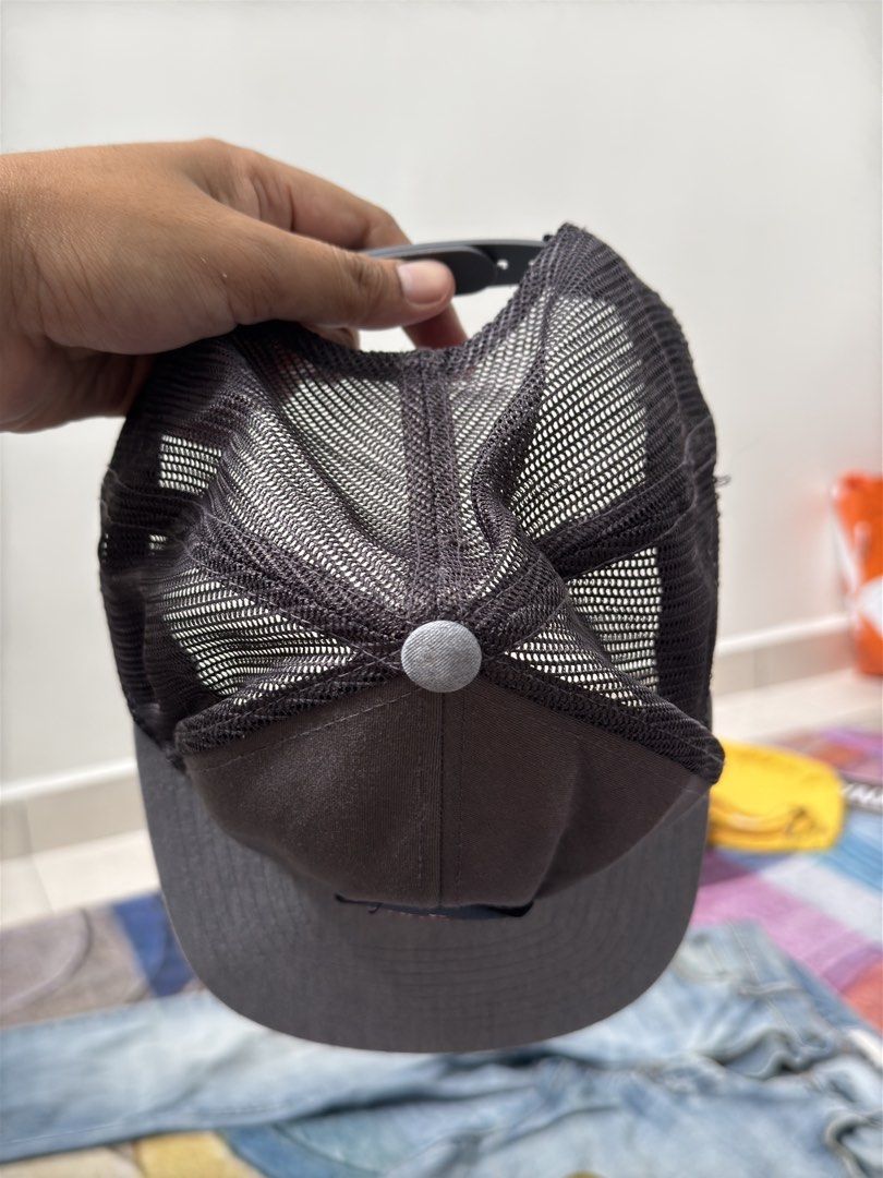 Ripcurl Snapback (Category: Cap & Hats) located in Chemor. Submitted by ajibstore (Listing ID 1464621920, Image 2). Description: Fit 56cm - 58cm RM9 Self pickup Meru Ipoh / postage.