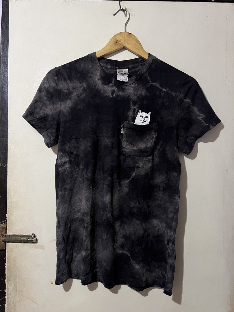 RIPNDIP POCKET TEE TIE DYE (Category: Others Tops) located in Manila. Submitted by dailystrategythrift (Listing ID 1464681150, Image 1). Description: WTS ‼️ RIPNDIP POCKET TEE TIE DYE SIZE MEDIUM ON TAG WIDTH - 18 LENGTH - 26 EXCELLENT CONDITION💯❤️ ₱280🏷️ + SHIPPING FEE LOCATION LASPIÑAS CITY 📍📍 DM FOR PURCHASE 📩.