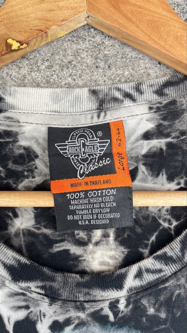 Rock eagle (Category: Activewear) located in Baclayon. Submitted by 27jasper (Listing ID 1464591727, Image 2). Description: baka may looking rock eagle • large in tag • W 22.5 • L 30 • no issues • Excellent Condition • Colorate 9/10 • Need wash DM 📥📥📥 📍bohol.