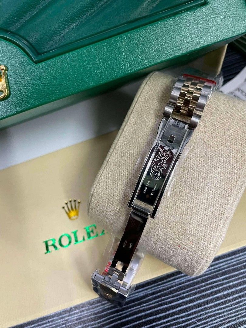 Rolex Datejust Wimbledon Dial (Category: Luxury Watches) located in Manila. Submitted by 2bleup_ (Listing ID 1464709953, Image 3). Description: SPECS: - Size: 36mm - Perfect for everyday wrist - Movement: Automatic - No Battery Needed, winds automatically when worn - Glass: Mineral Glass with Cyclops Date Magnifier at 3 o'clock - Bezel: Fluted Bezel - Bracelet: Jubilee Bracelet (Two-Tone & Full Silver Stainless) - Material: Premium Stainless Stee