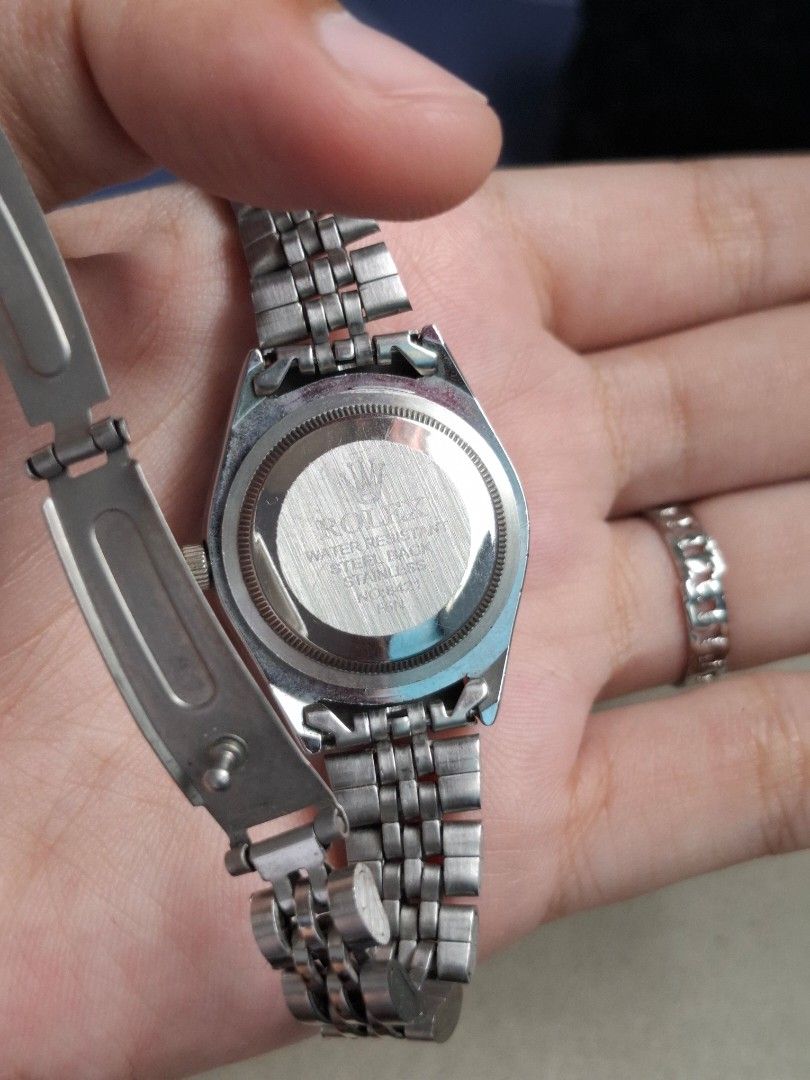 Rolex Watch (Category: Women's Watches) located in Abucay. Submitted by icia_marie18 (Listing ID 1464576783, Image 3). Description: not og, bought it from orange app issue: hairline scratches price nego japan movement.