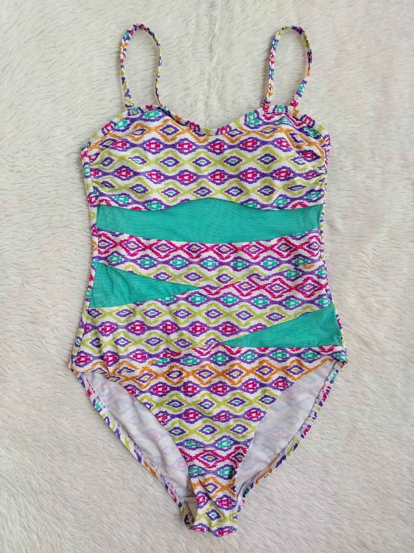 (S) OP (Category: Bikinis & Swimsuits) located in Paranaque City. Submitted by closetbykimkirsten (Listing ID 1464650660, Image 1). Description: 🎀Like New🎀 ✨Brand: OP ⚡Padded 🪷Size: Small 💸Price: P270 (Non Negotiable) ♦️All Items are PRELOVED in good condition. ♦️Please do manage your expectations. ♦️WASH before USE ♦️BUY at your own RISK 🔥NO RETURN NO EXCHANGE POLICY🔥 ⛔BOGUS BUYER/JOY RESERVER will be posted in every groups⛔.