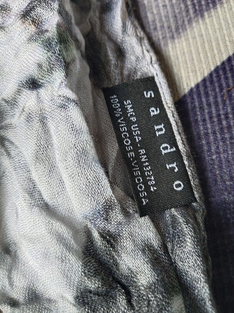Sandro scarf made in India (Category: Other Accessories) located in Batangas. Submitted by eiwoh5586 (Listing ID 1464753757, Image 1). Description: .