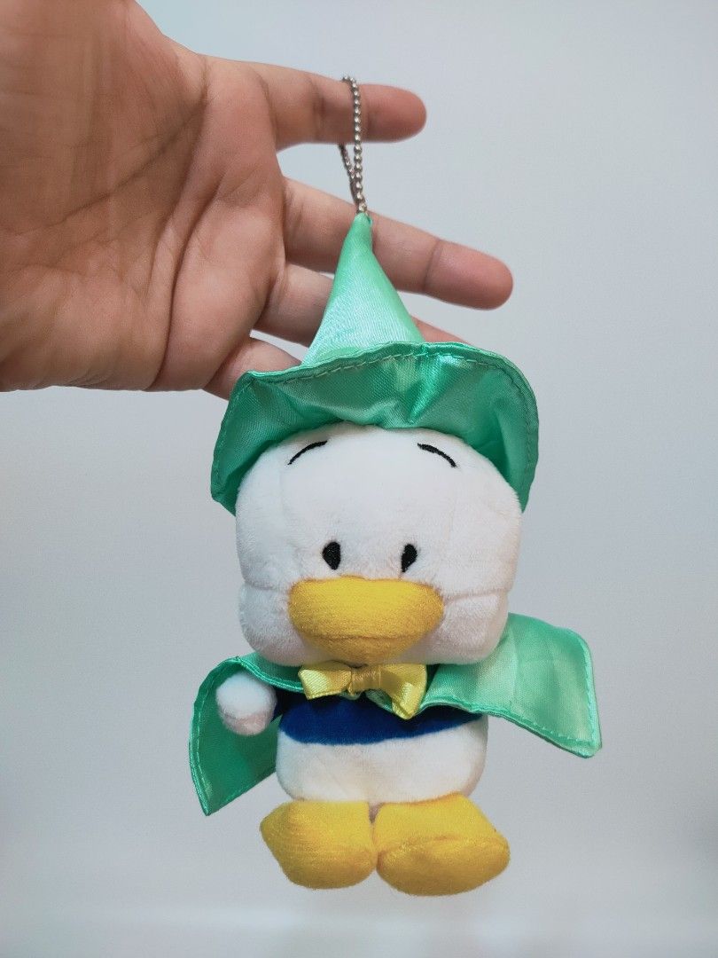 Sanrio Pekkle Plush Charm (Category: Plushies & Soft Toys) located in Antipolo. Submitted by bhabiegraciefashionlab (Listing ID 1464671281, Image 1). Description: ✨ Sanrio Pekkle in Green Cape Plush Charm 🔖Auth from Japan, Like new, Clear Label/Etiketa 📸Actual Photos posted, what you see is what you'll get 😍Perfect for Sanrio / Pekkle Fans/Collectors or for gifting 💸MOP 👉🏻Gcash /Maribank/GoTyme 🚚MOD 👉🏻J&T / Lalamove 👥Meet up sa malapit 