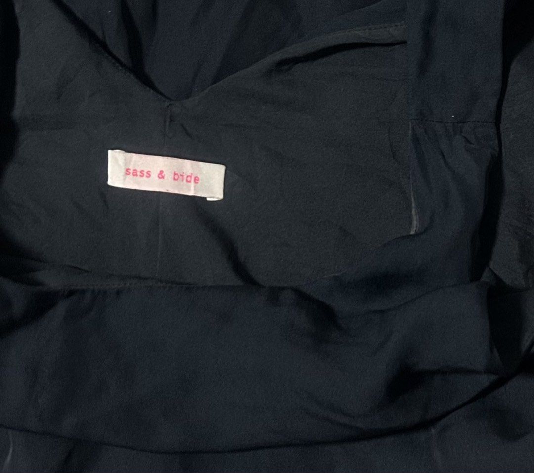 SASS AND BIDE (Category: Dresses) located in Davao. Submitted by sart0ria85 (Listing ID 1464736482, Image 3). Description: This Australian brand is famous for sophisticated dresses. Black with sequins and black embellishment and yellow lining on the hemline. 100%SILK MADE IN CHINA 🇨🇳 MEDIUM. Size 6 EXCELLENT CONDITION (92/100).