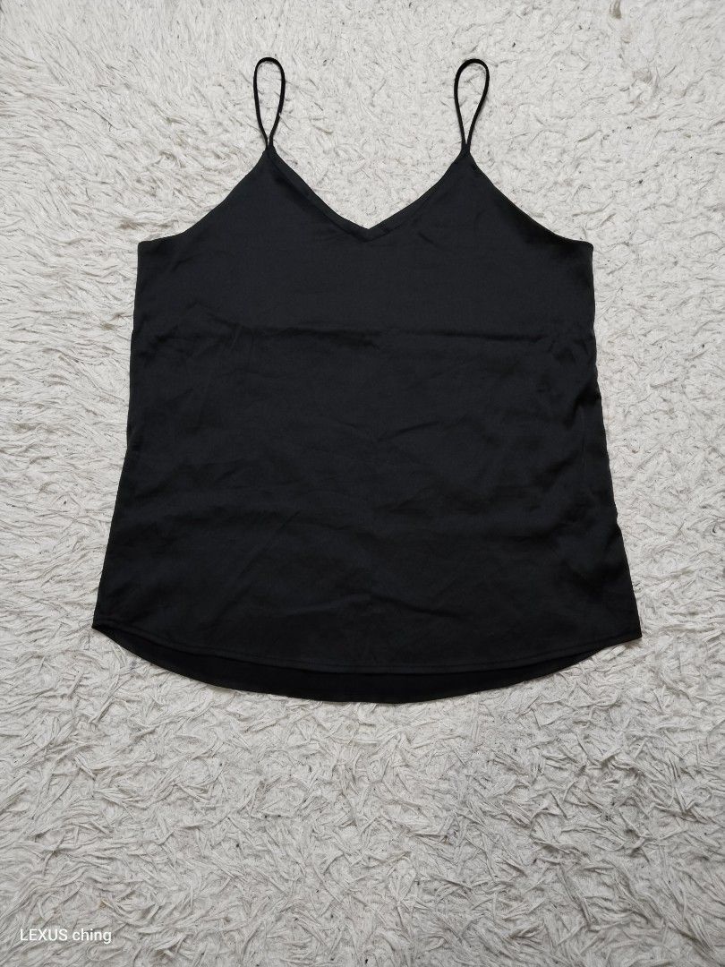 Satin cami Vneck front and back (Category: Sleeveless) located in Manila. Submitted by lexusthrift1995 (Listing ID 1464765001, Image 1). Description: Size- SMALL to MEDIUM Dimension- 17.5x24 Color rate- 10/10 Condition- 10/10 issue- no issue good condition ‼️150.pesos plus shipping fee 💸MODE OF PAYMENT- GCASH payment first 🚛MODE OF DELIVERY- J&T or LALAMOVE 📍LOCATION- NORTH CALOOCAN CAMARIN BRGY.177 1705 SUNFLOWER STREET. 🗒Note: Please manage