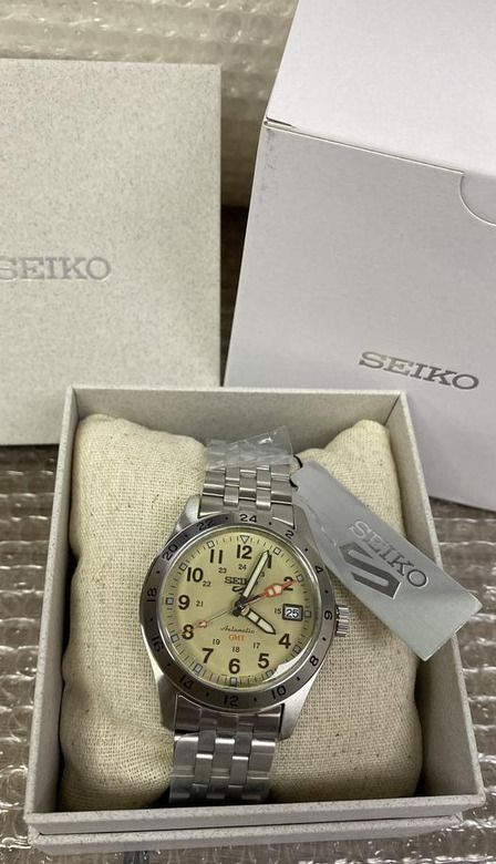 Seiko 5 Automatic GMT Watch HDB002 (Category: Men's Watches) located in Rizal. Submitted by msantillan (Listing ID 1464577911, Image 1). Description: BNIB - Seiko 5 Automatic GMT Watch HDB002 Desert Sand - Elegant Cream Dial - Durable Stainless Steel Bracelet - Rotating Bezel for Second Time Zone Tracking - Includes Original Box and Tags - Ideal for Travelers and Everyday Wear https://www.seikowatches.com/ph-en/products/5sports/hdb002.