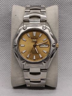(Category: ) located in . Submitted by timepiece-and-co (Listing ID 1464661626, Image 1). Description: .