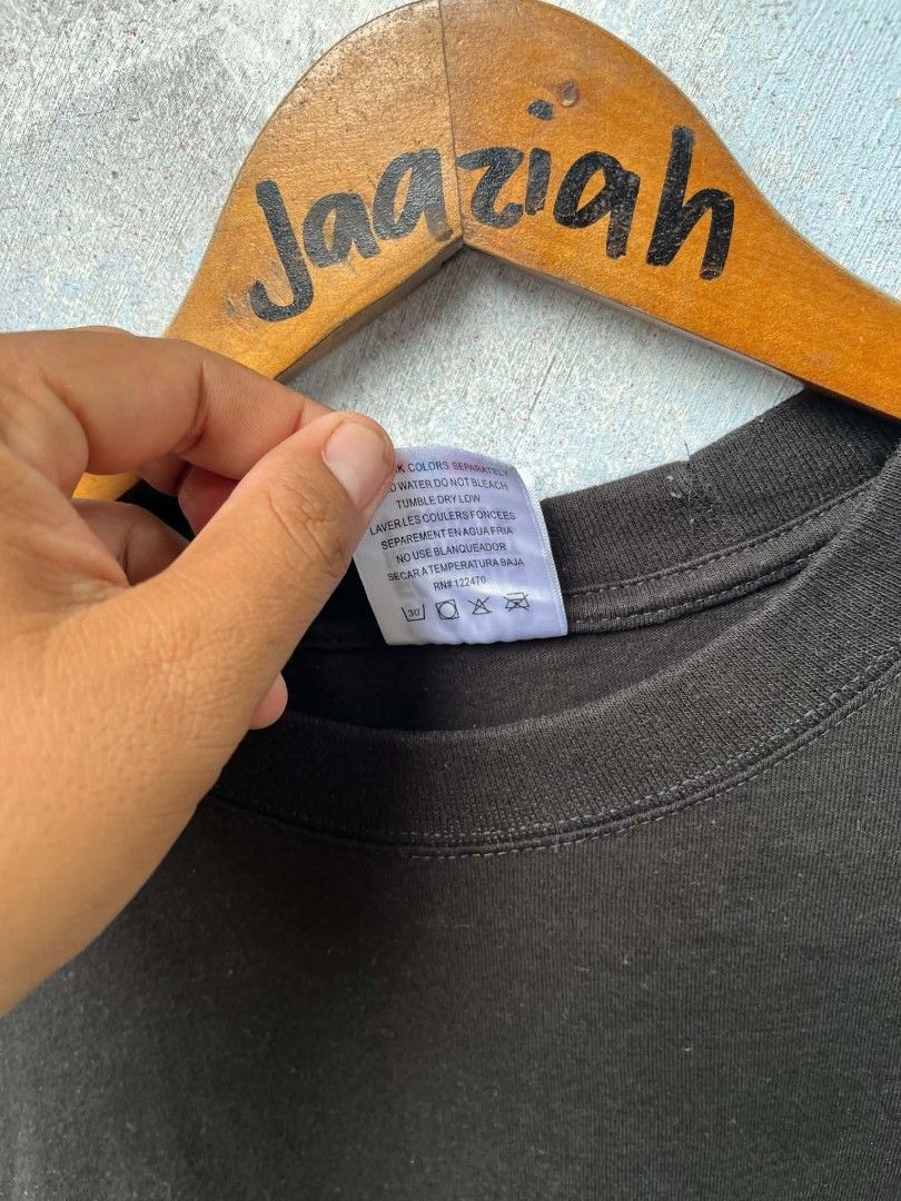 shaka (Category: Tshirts & Polo Shirts ) located in Siay. Submitted by Jaaziahthriftdumaguete (Listing ID 1464757246, Image 3). Description: Wts ❗ Shaka tee ( black) 24 width 31 Length brand new condition 10/10 color rate flawless Mine : 450 Free shipping fee Location Zamboanga Sibugay Mindanao.