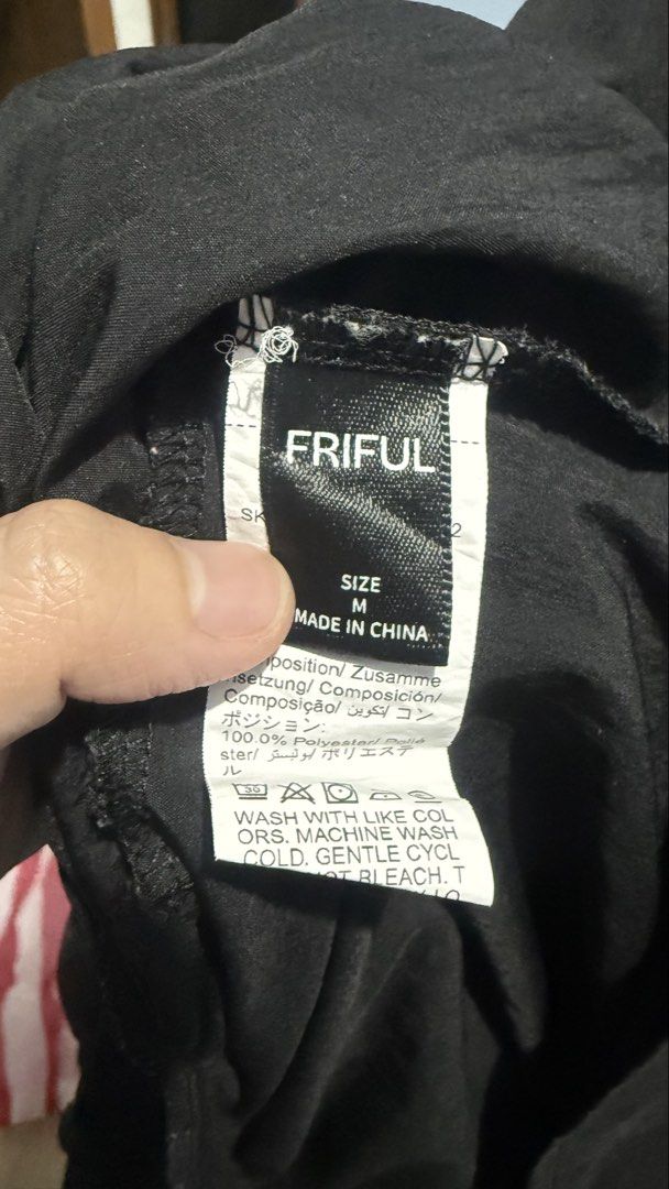 Shein Friful Asymmetrical Top (Category: Blouses) located in Quezon City. Submitted by dinesaur (Listing ID 1464686712, Image 2). Description: Up to large.