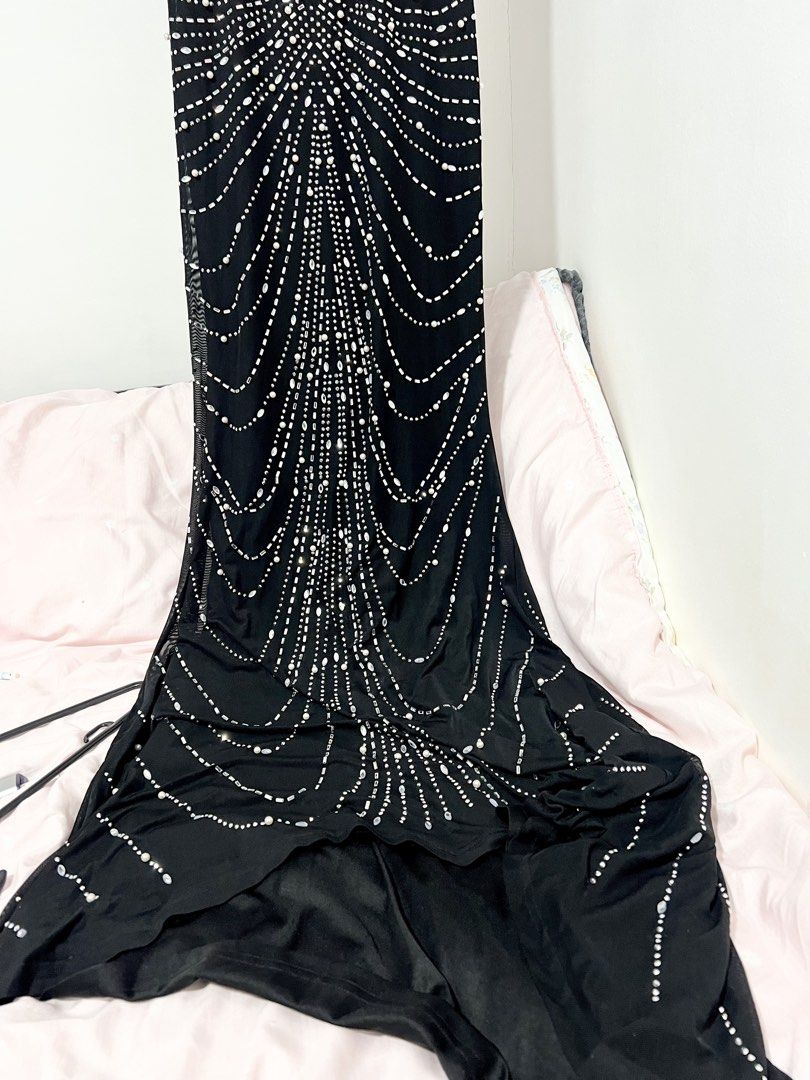 SHEIN GORGEOUS RHINESTONE LUXURY EVENING GOWN (Category: Evening dresses & gowns) located in Valenzuela. Submitted by stayradwithme (Listing ID 1464735233, Image 2). Description: SHEIN GORGEOUS RHINESTONE LUXURY EVENING GOWN Size: XS Orig Price: 2,728 Brandnew Used once only Stretchable Classy AVAIL ✨✨✨.
