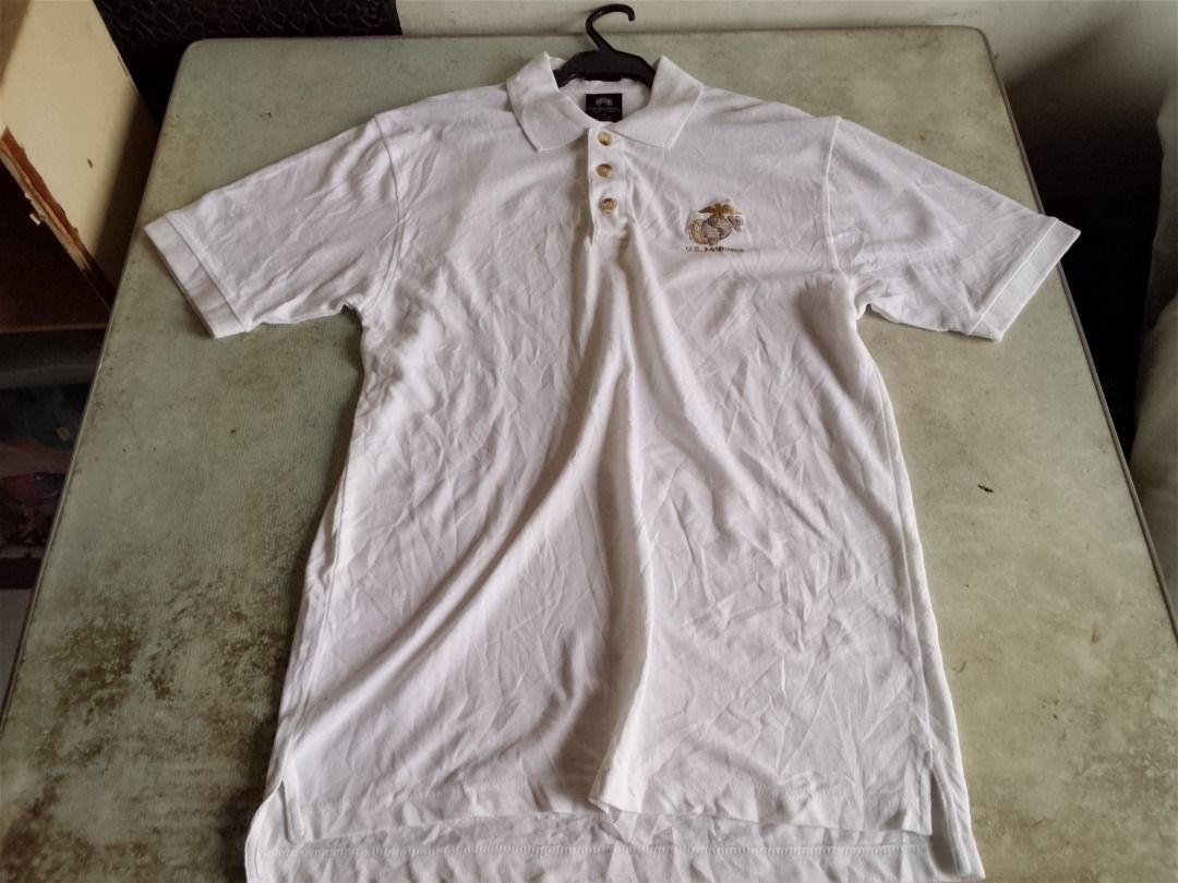 Shirt US BBEWTAG (US Marines) (Category: Tshirts & Polo Shirts ) located in Los Banos. Submitted by mania-62906 (Listing ID 1464629400, Image 1). Description: BNewtag. US Medium. White. More like US Large Note missing buttons replaced it with Columbia Buttons same color scheme.