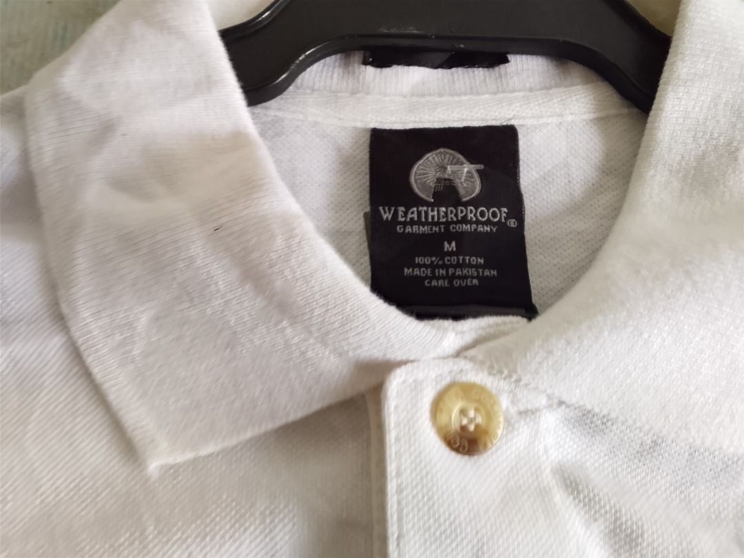 Shirt US BBEWTAG (US Marines) (Category: Tshirts & Polo Shirts ) located in Los Banos. Submitted by mania-62906 (Listing ID 1464629400, Image 3). Description: BNewtag. US Medium. White. More like US Large Note missing buttons replaced it with Columbia Buttons same color scheme.