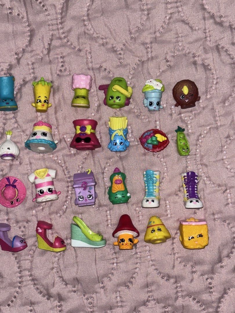 Shopkins (Category: Kids Toys) located in Manila. Submitted by shk_20 (Listing ID 1464575190, Image 3). Description: 30 each min of 5 Mop: GCASH SHIPPING : J&T.