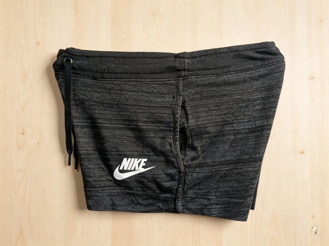 Short (Category: Shorts) located in Manila. Submitted by tons_thrift (Listing ID 1464655675, Image 2). Description: .