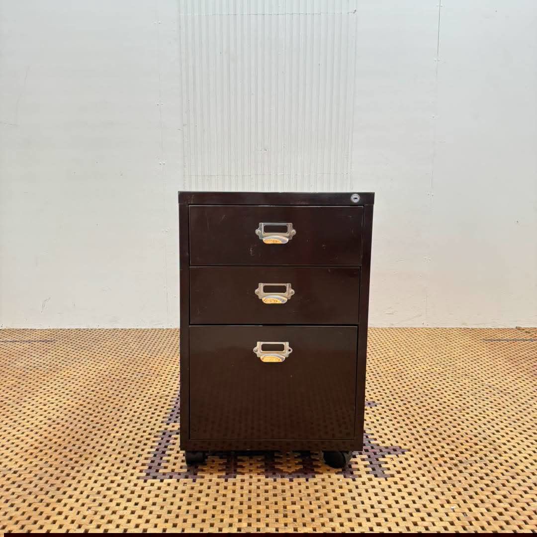 Side Drawers(Steel) (Category: Shelves, Cabinets & Racks) located in Meycauayan. Submitted by marygracecasimiro (Listing ID 1464592350, Image 1). Description: Steel Pedestal Drawers / Side Drawers Price: 4,500 L16 x W19.5 x H24.5 In good condition💜.