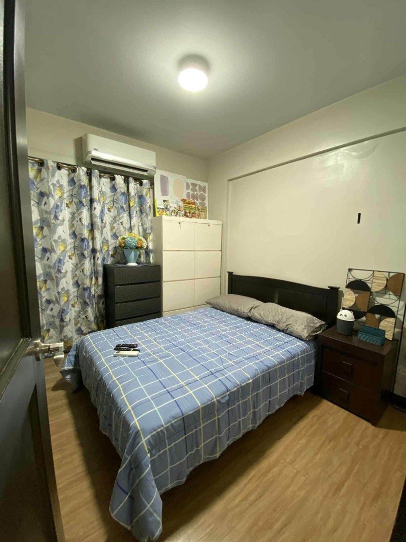 Siena Park Condo For Sale (Category: Apartments & Condos) located in Makati City. Submitted by bksambrano (Listing ID 1464737098, Image 3). Description: Siena Park Paranaque 2-Bedroom Condo For Sale Price: PHP 3,900,000 Details: - 2 Bedrooms - 1 Bathroom - Balcony - Living, Kitchen, Dining Room - Laundry Area (Roofdeck) - Semi-Furnished - Area: 54 Square Meters (with Balcony) - Amenities: Playground, Function Rooms, Gym, Pool, Lounges - Near SM B
