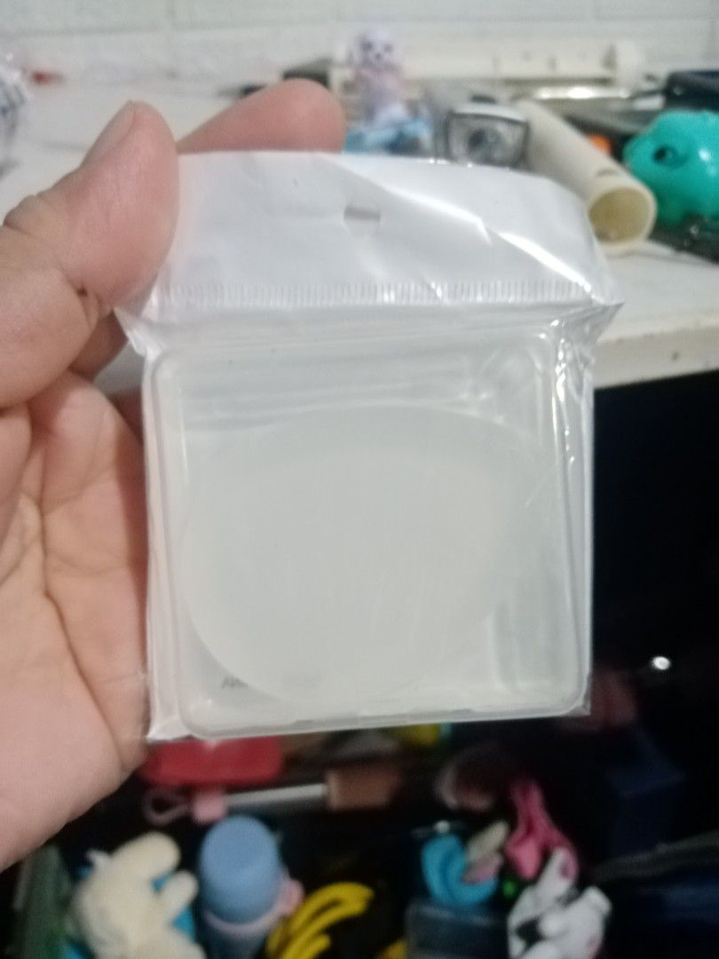 Silicone Makeup Puff (Category: Makeup) located in Caloocan City. Submitted by 4kidsstore (Listing ID 1464594183, Image 2). Description: 110 pcs on hand.