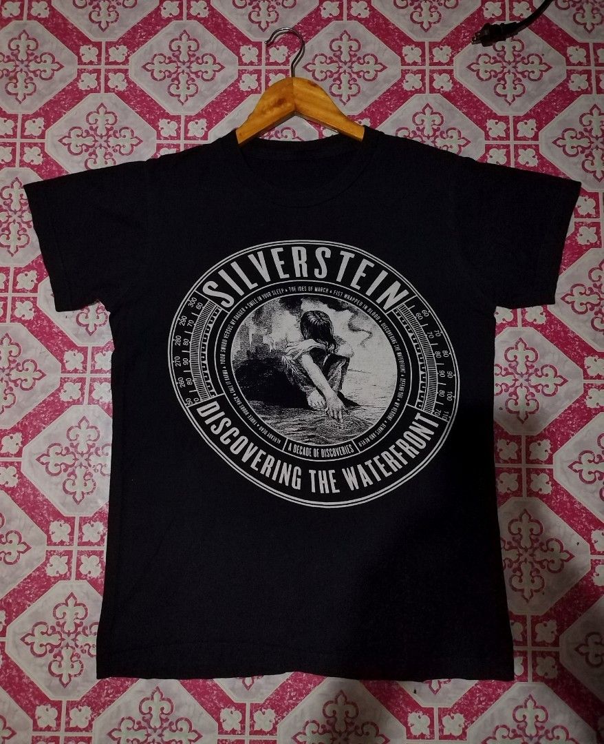 Silverstein - Discovering the Waterfront (Category: Tshirts & Polo Shirts ) located in Maasin. Submitted by bonitofer (Listing ID 1464731561, Image 2). Description: Silverstein - Discovering the Waterfront size Small cut tag 18x26 verygood condition 550 + sf.