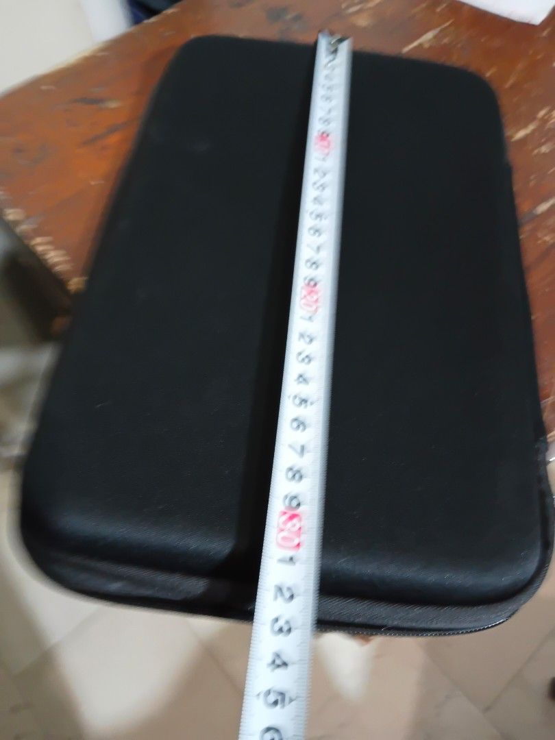 Sixpad case (no contents) (Category: Laptop Bags & Sleeves) located in Paranaque City. Submitted by 4thestate.surplusan (Listing ID 1464674982, Image 3). Description: sixpad case. empty.good condition..