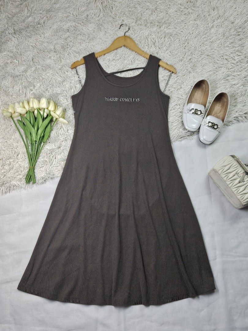 Sleeveless Dresses (Category: Dresses) located in Pandi. Submitted by delacruz_ar (Listing ID 1464634092, Image 3). Description: 179 each only, can be sold as set 7pcs dresses for only 1.2k baby..