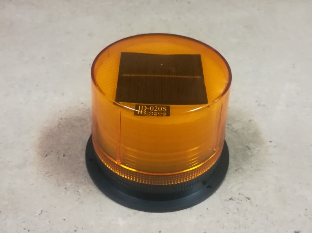 Solar Blinker Magnetic Beacon Warning Light Heavy Duty (Category: Industrial Equipment) located in Manila. Submitted by bellenn (Listing ID 1464628707, Image 3). Description: Color: Orange, Red Size: 137mm x 100mm Solar panel types and sizes 5V 140MA 70*70MM Battery: 3.7V 1200MA Li-ion rechargeable battery Life cycle 500 charge and discharge times Function: flash After full charged, the using time >90h Charging time:10h Material: Shell parts: PC;