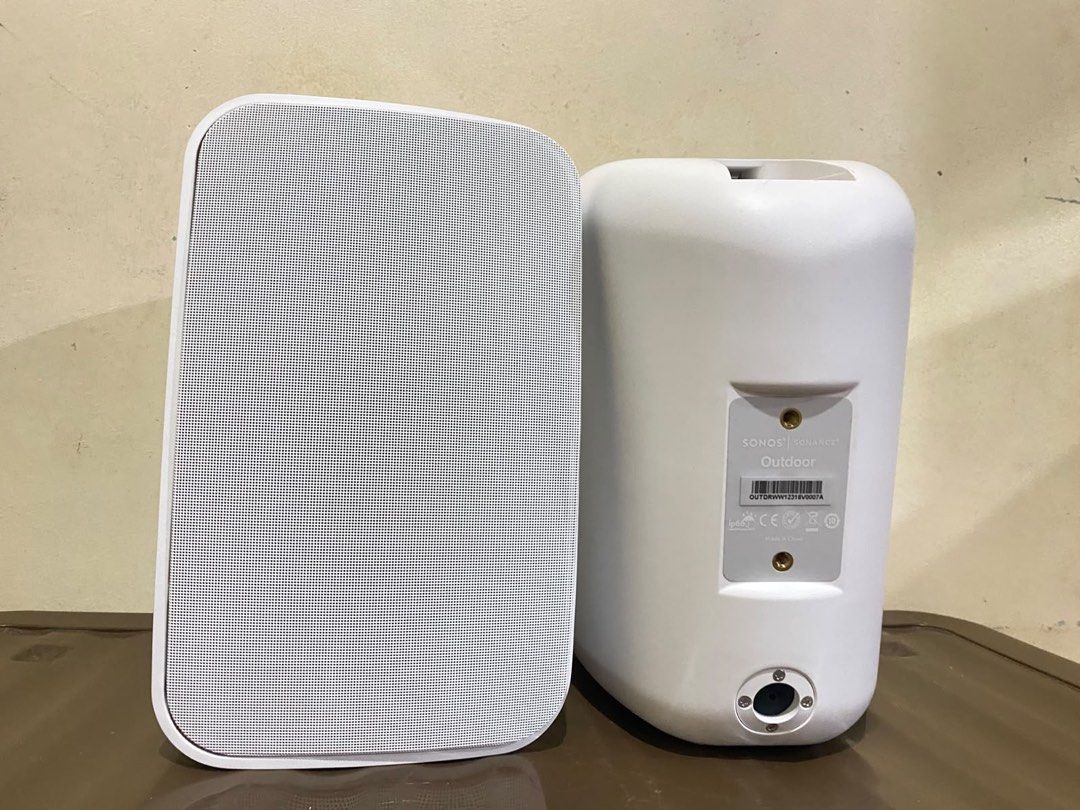 Sonos Sonance Outdoor Speakers (White) (Category: Soundbars, Speakers & Amplifiers) located in Manila. Submitted by marco3322 (Listing ID 1464613313, Image 1). Description: - Sonos Sonance Outdoor Speakers - Color: White - Designed for outdoor use - Ideal for patios, gardens, and any outdoor space - Ready for setup and enjoyment - Feel free to ask questions!.
