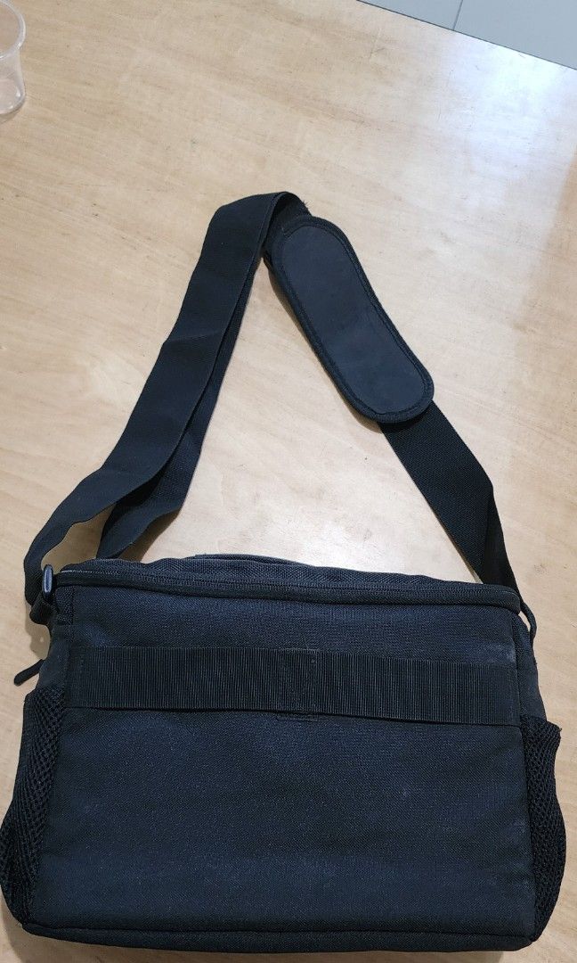 Sony camera bag (Category: Camera Bags & Carriers) located in Baguio. Submitted by coffeesilvershadow_28 (Listing ID 1464689879, Image 3). Description: - From HK box - Walang padded divider po. Buy as is - Still in great condition - Baguio dropping - Jnt shipping- Payment first plus sf before shipping.